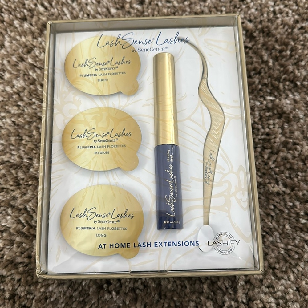 LashSense Lashes Bloom Box NEW!